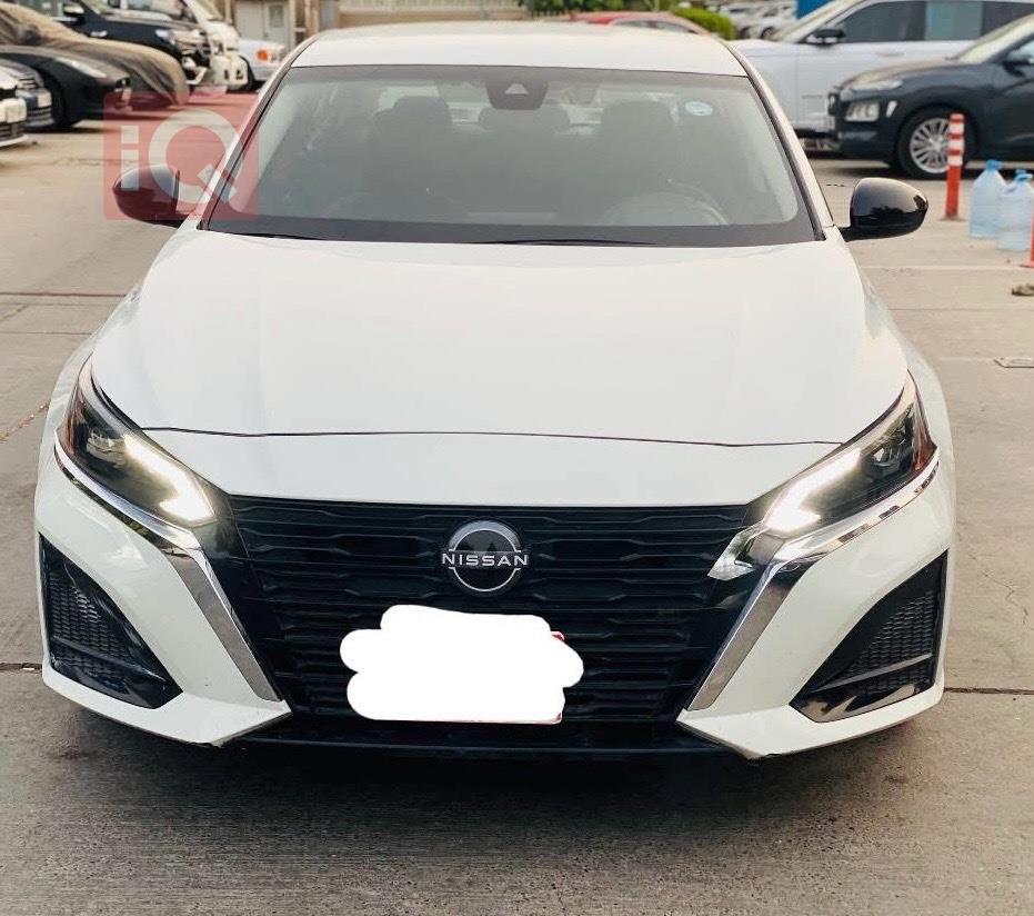 نيسان ألتيما